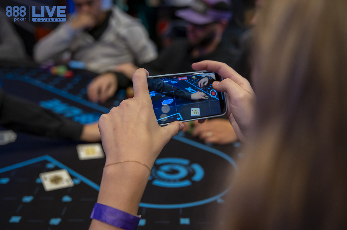 fotografia mesa poker