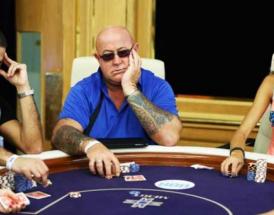 Cash Games Poker ou Torneios Poker